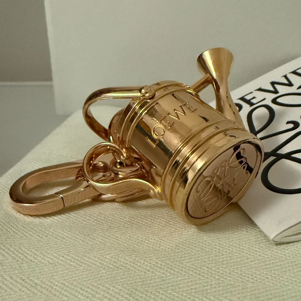 LOEWE Watering Can Bag Charm Keyring Rose Gold Brass NIB Retail $640 - Picture 5 of 7